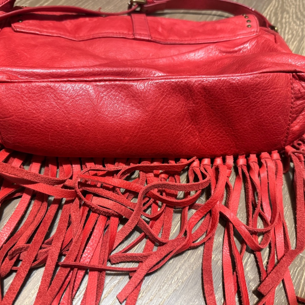 Joelle Hawkens Red Fringe Leather Shoulder Bag - Picture 5 of 8